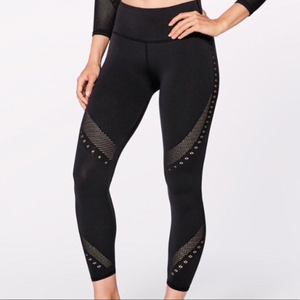 DISO Reveal right (4/6) DO NOT BUY